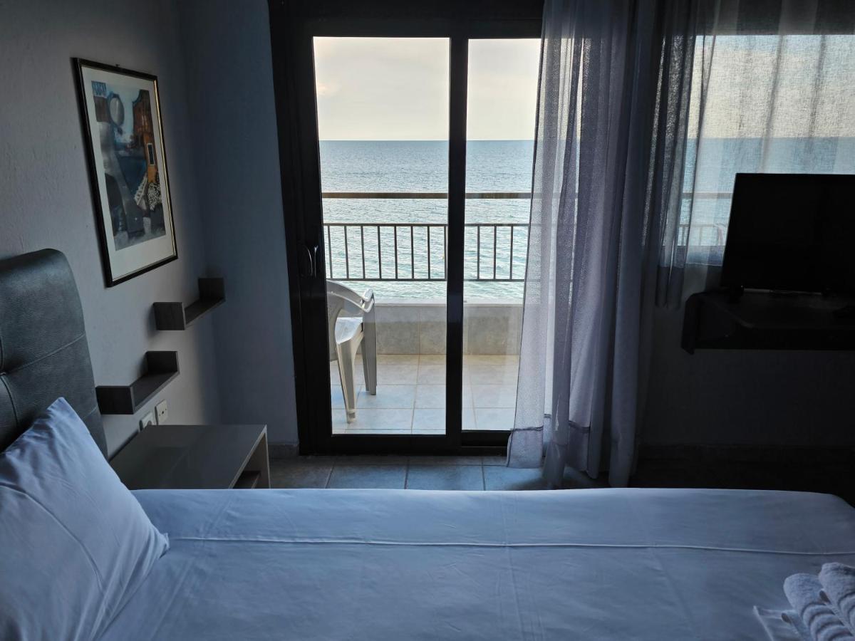 Studio Just On The Beach Paralía Exterior foto