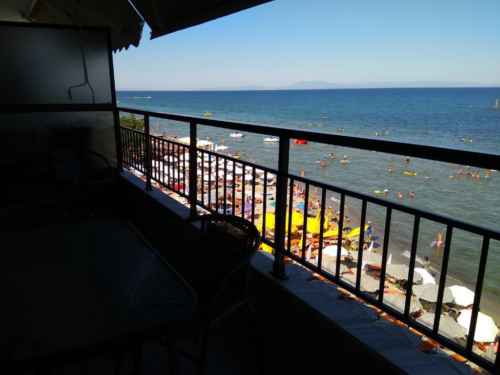 Studio Just On The Beach Paralía Exterior foto